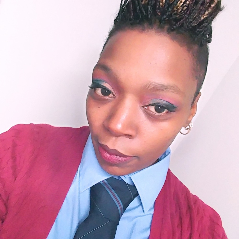 Meet your Posher, Crystal